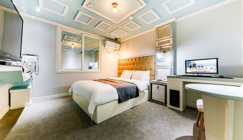 Room (Standard Room - Annex Building (Netfl)