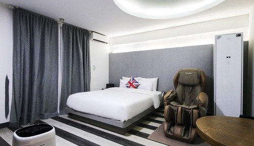 Room (Special Room A (Styler massage chair )
