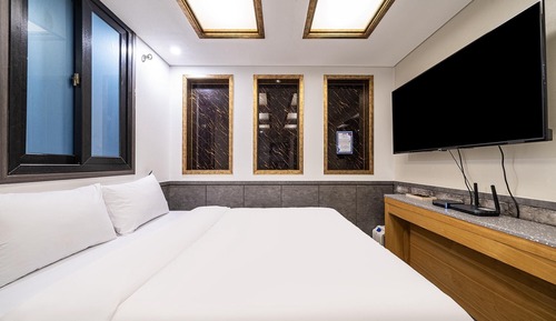 Room (Premium Twin - Large room bathtub par)