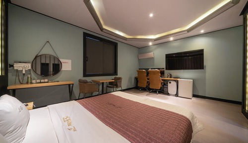 Room (Special (High Performing 2PC Couple S)