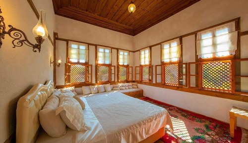 Classic Room, 1 Double Bed, River View