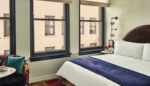 Room, 1 King Bed, Non Smoking, Courtyard View