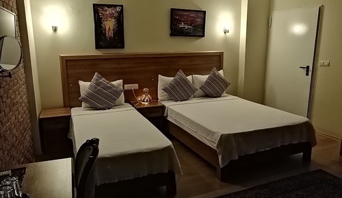 Deluxe Triple Room, Non Smoking, Mountain View