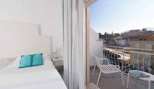 Classic Double Room, Partial Sea View