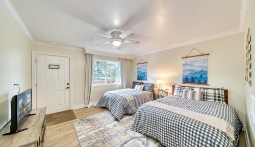 2 Bedroom, 2 bath, Full Kitchen