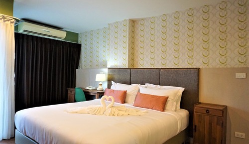 Deluxe Suite, 2 Bedrooms, Non Smoking, Bathtub