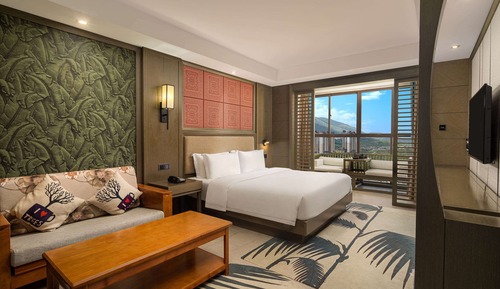 Noble Room, 1 King Bed (NS)