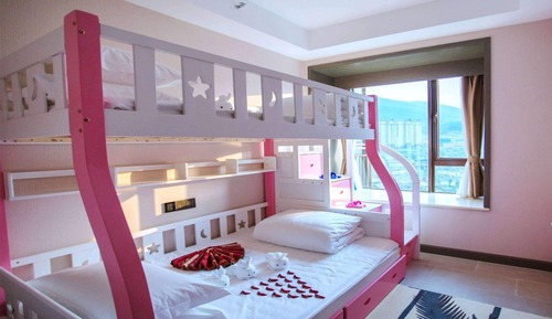 Family Suite, 1 King Bed and 1 Bunk Bed, (NS)