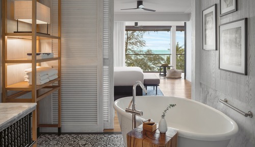 Room, 1 King Bed, Sea View (Essential)