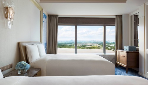 Premier Room, 2 Twin Beds, River View