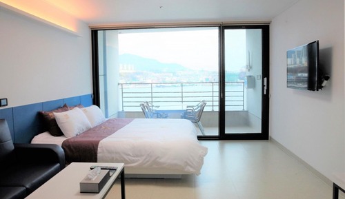 Room (Deluxe Double Ocean View (6F))