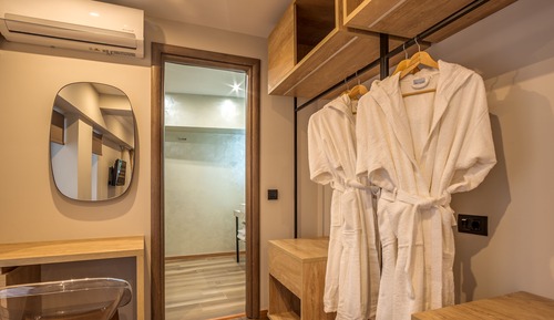 Family Suite, Patio, Garden View (Two-levels)
