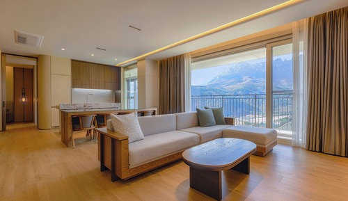 Royal Suite (No Kitchen/Seorak Mountain View/Bed)