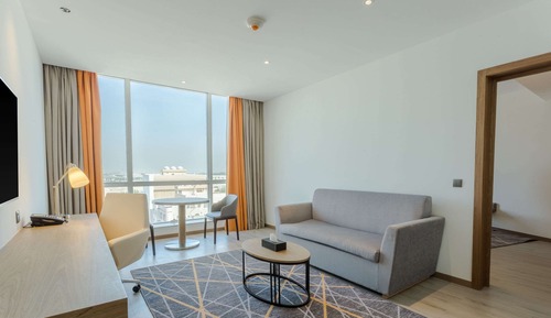 Executive Suite, 1 King Bed with Sofa bed (Efficiency)