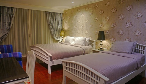 Grand Triple Room