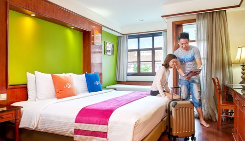 Deluxe Water Chalet (Upper)