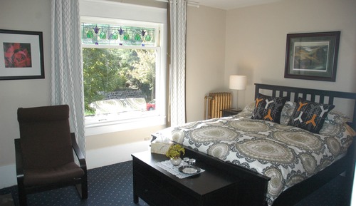 Classic Room, 1 Queen Bed, Private Bathroom