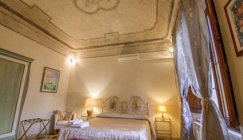 Superior Double Room, Non Smoking, Courtyard View