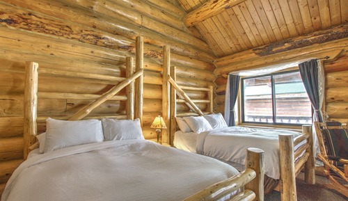 Classic Cabin, Private Bathroom (Grayling Creek Series)