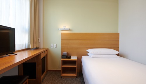 Standard Single Room (With breakfast for 1)