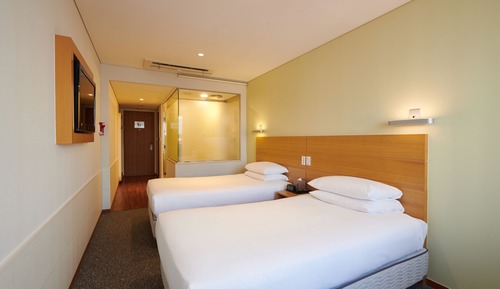 Standard Twin Room (With breakfast for 1)