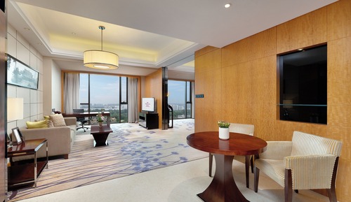 1 Bedroom Suite