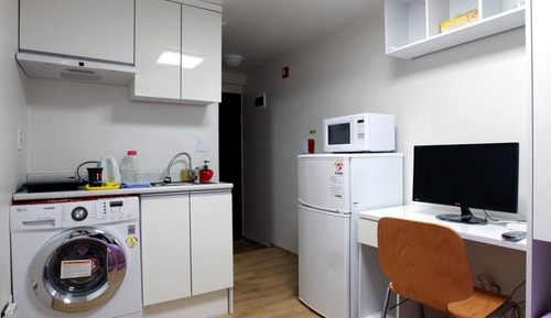 Comfort Single Room (Small mattress for 2nd person)
