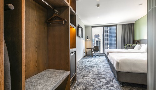 Standard Room, 2 Queen Beds (Free Breakfast)