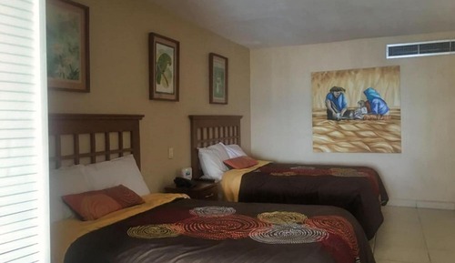 Luxury Condo, Multiple Beds, Balcony
