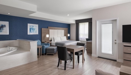Suite, 1 King Bed, Non Smoking, Jetted Tub (with Sofabed)