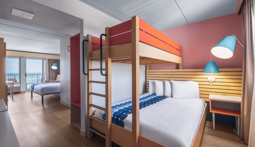 Room, Oceanfront (1 King Bed, 1 Queen Bed w/Twin bunk)