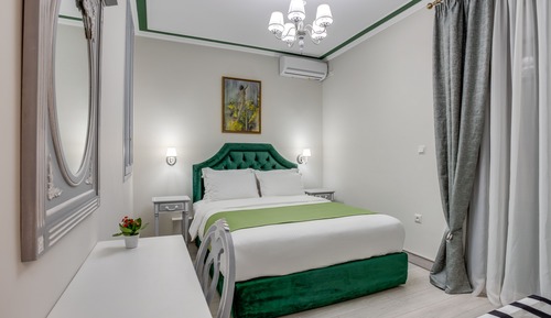 Divine Suite with Terrace