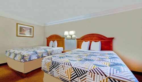 Standard Room, 2 Queen Beds, Non Smoking, Kitchenette