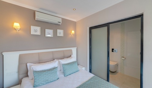 Deluxe Room, Pool View, Poolside