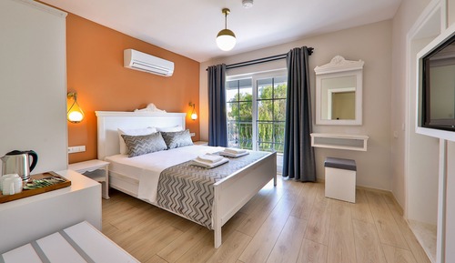 Standard Double Room, 1 King Bed, Sea View