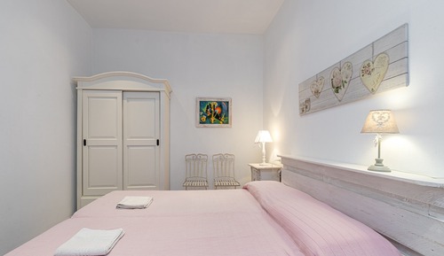 Family Apartment, 1 Bedroom, 2 Bathrooms (Domos Pintadas Apt. 3 Porto Rotond)