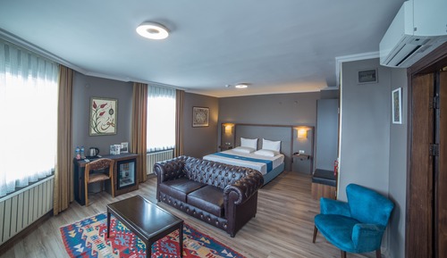 Junior Suite, 1 King Bed, Sea View