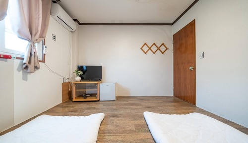 Room (Family Room/Ondol)