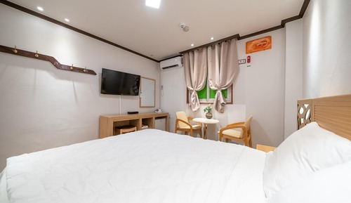 Room (Standard Room)