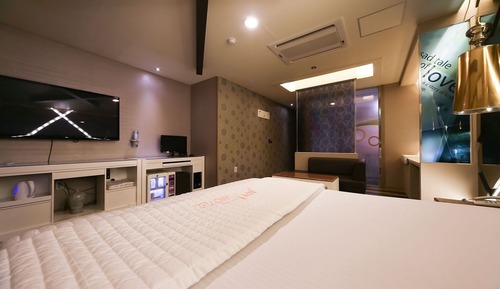Room (Drive-In (Parking No Consecutive Stay)