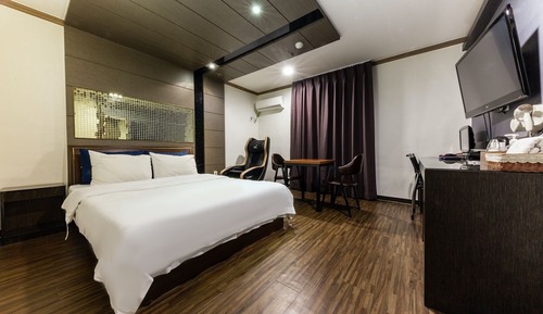 Room (Special rooms (hot spring water massa)
