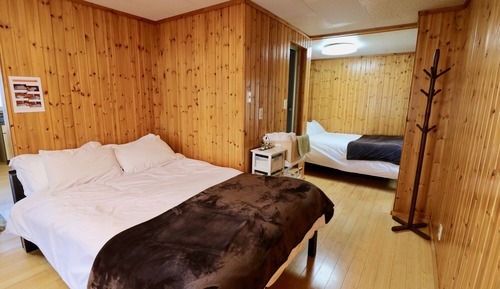 Double or Twin Room (C201)