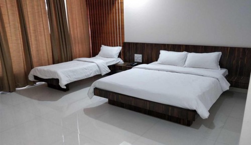 Basic Triple Room