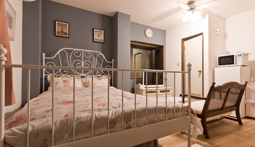 Deluxe Room (201)