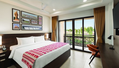 Superior Room, 1 King Bed, Non Smoking, Garden View