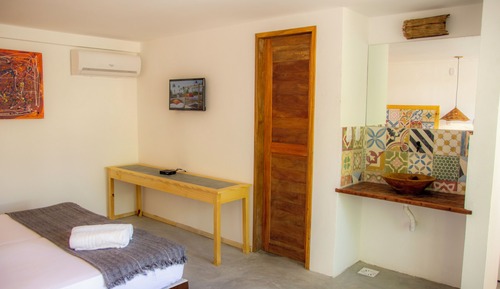 Comfort Room (Balcony and Garden)