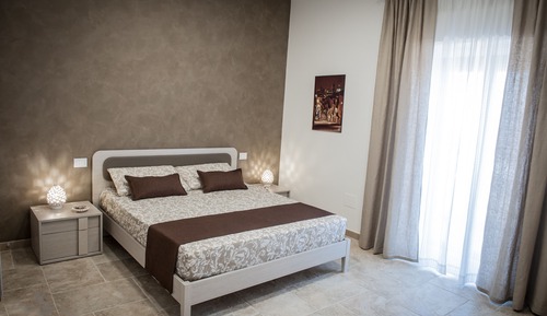 Luxury Triple Room, City View