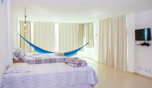 Room (Por do Sol e Montanhas)