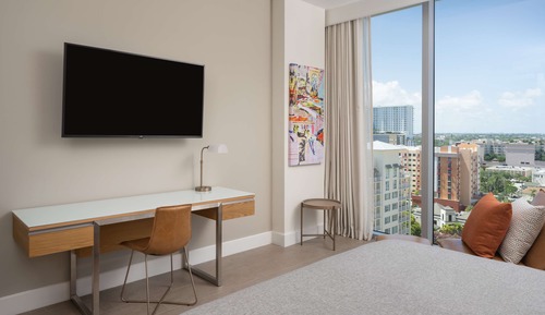Room, 1 King Bed, Accessible (Roll-In Shower)