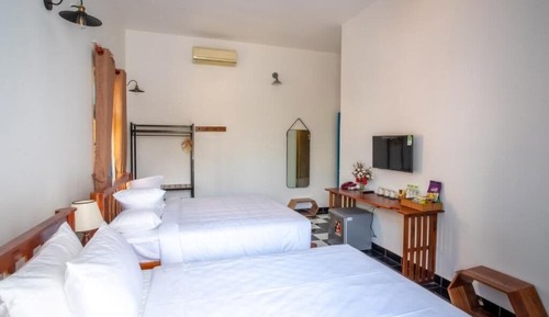 Panorama Deluxe Triple Room with Balcony